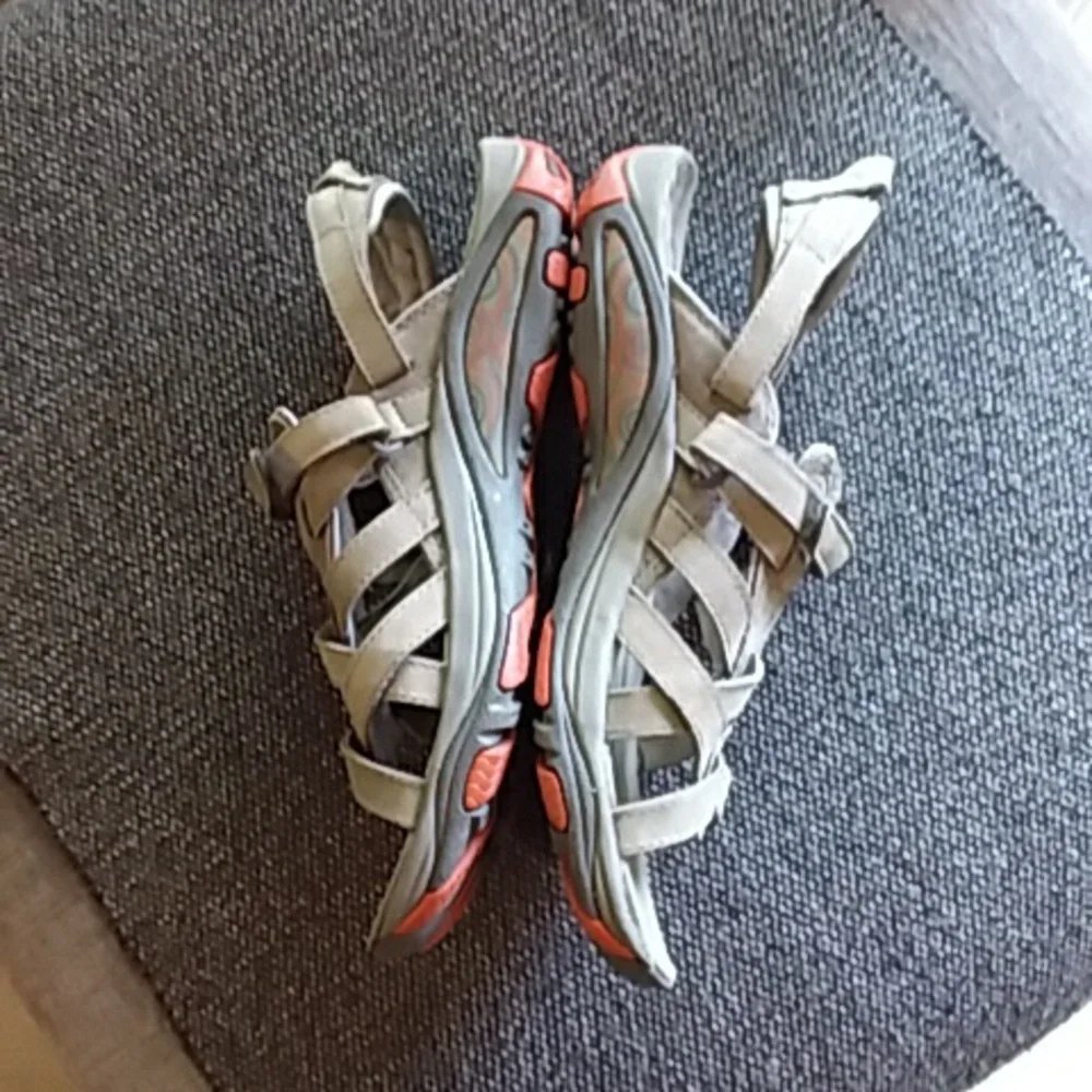 Merrell Sandals - Picture 3 of 7